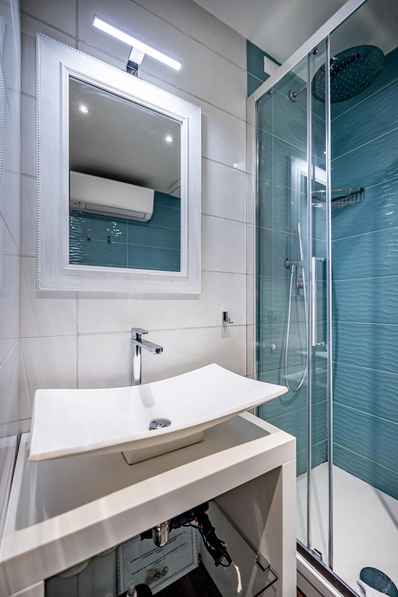 פראטו Hs4U The Romantic Luxury Apartment מראה חיצוני תמונה