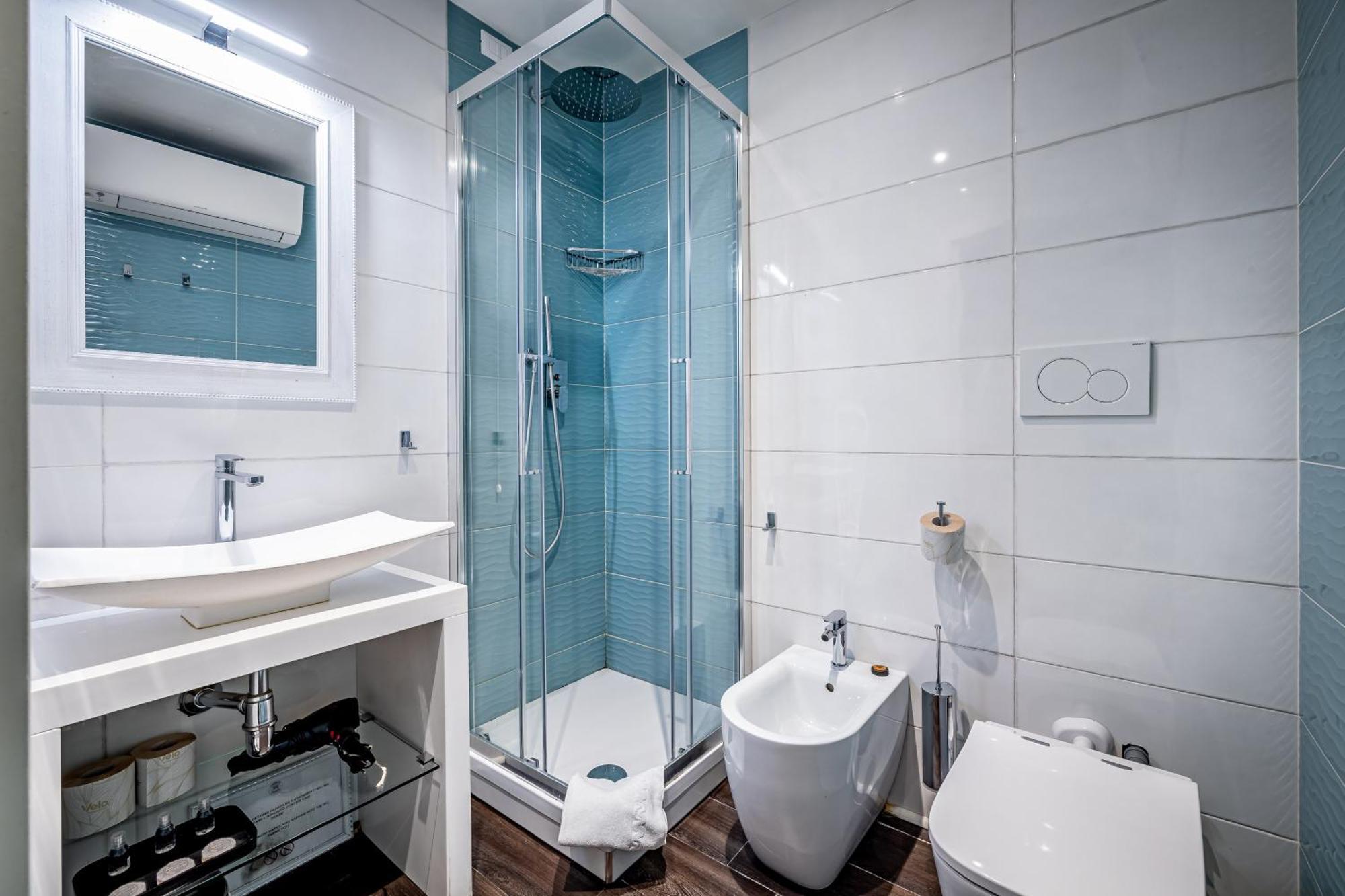 פראטו Hs4U The Romantic Luxury Apartment מראה חיצוני תמונה
