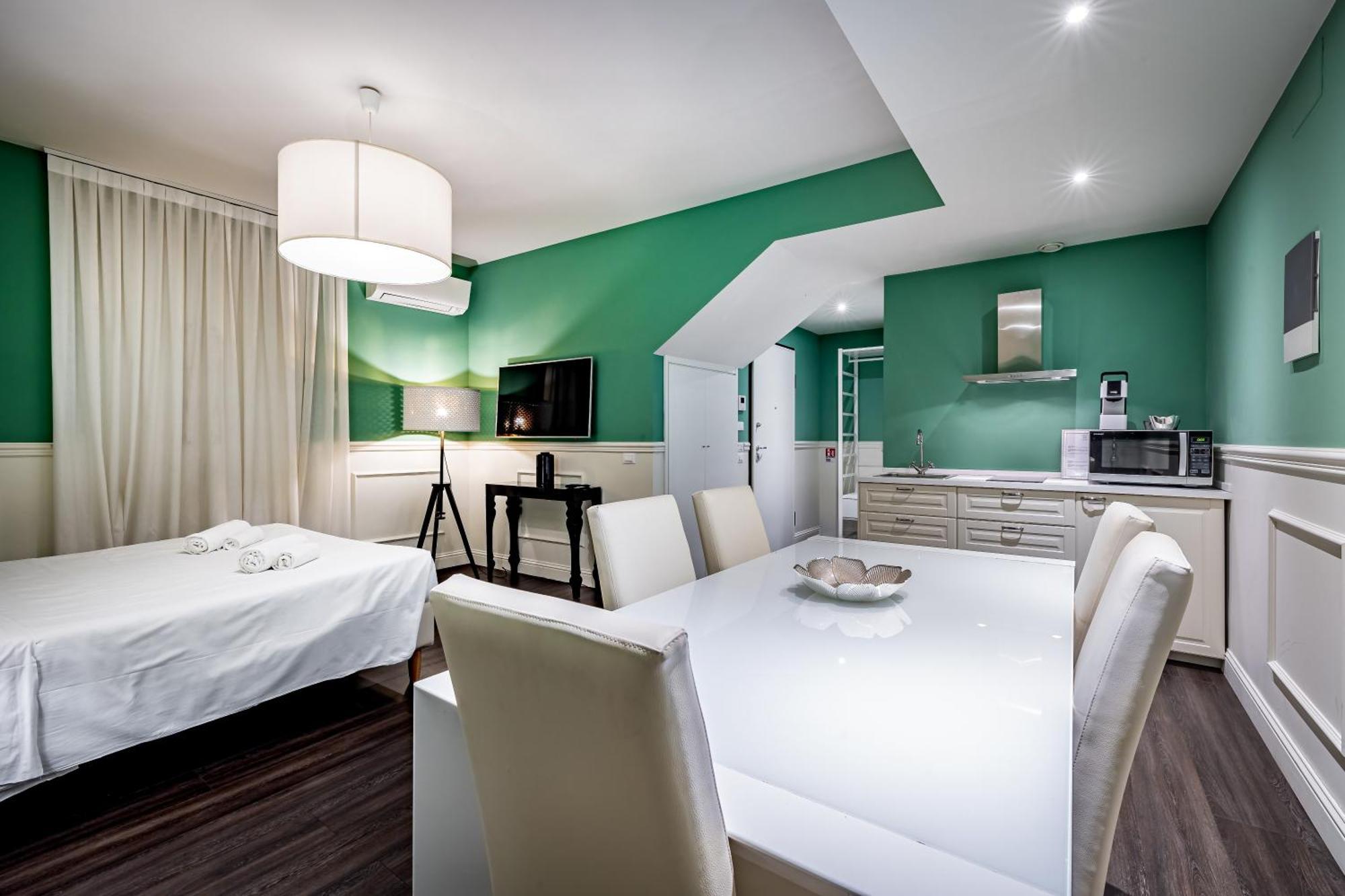 פראטו Hs4U The Romantic Luxury Apartment מראה חיצוני תמונה