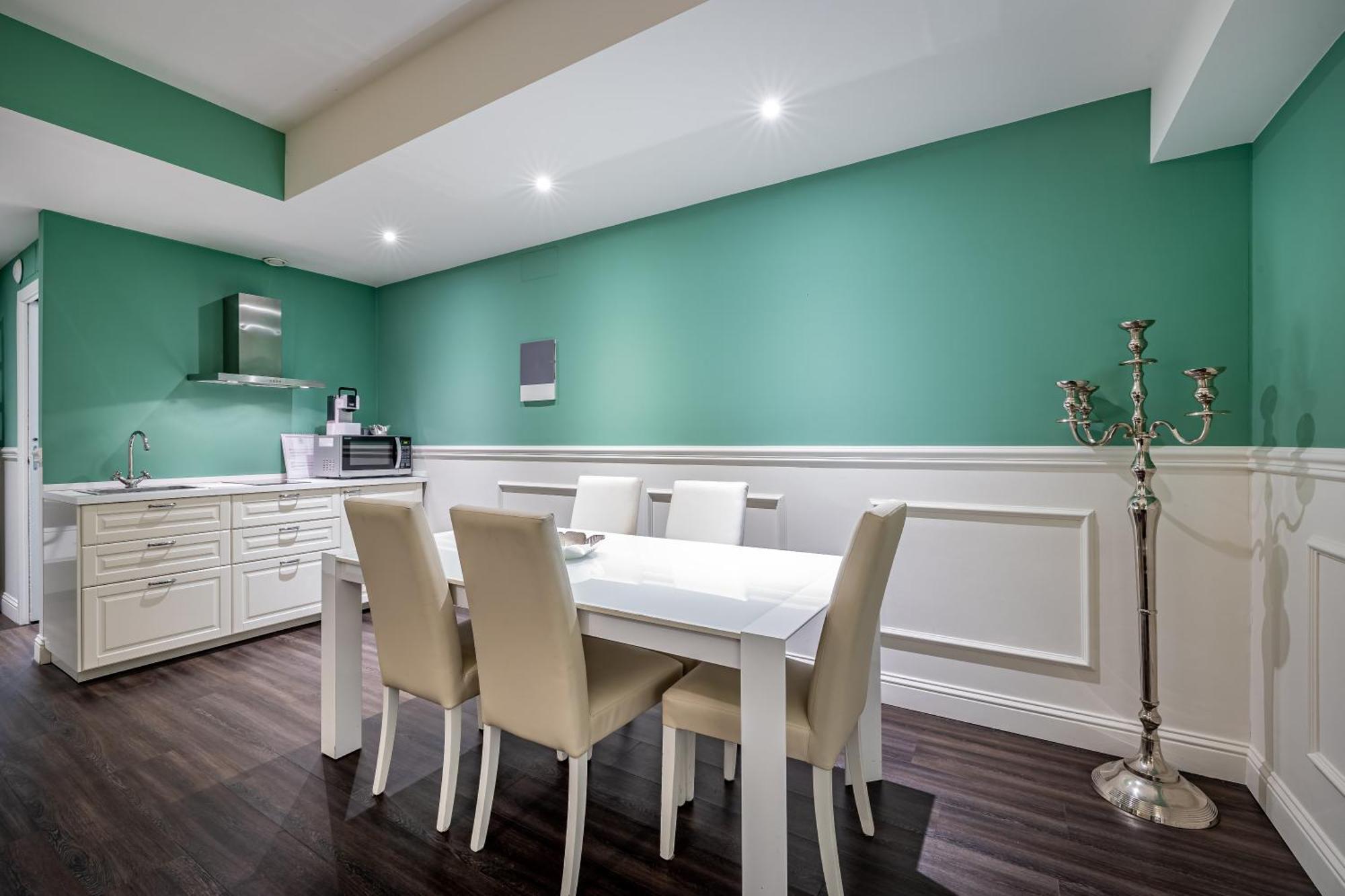 פראטו Hs4U The Romantic Luxury Apartment מראה חיצוני תמונה
